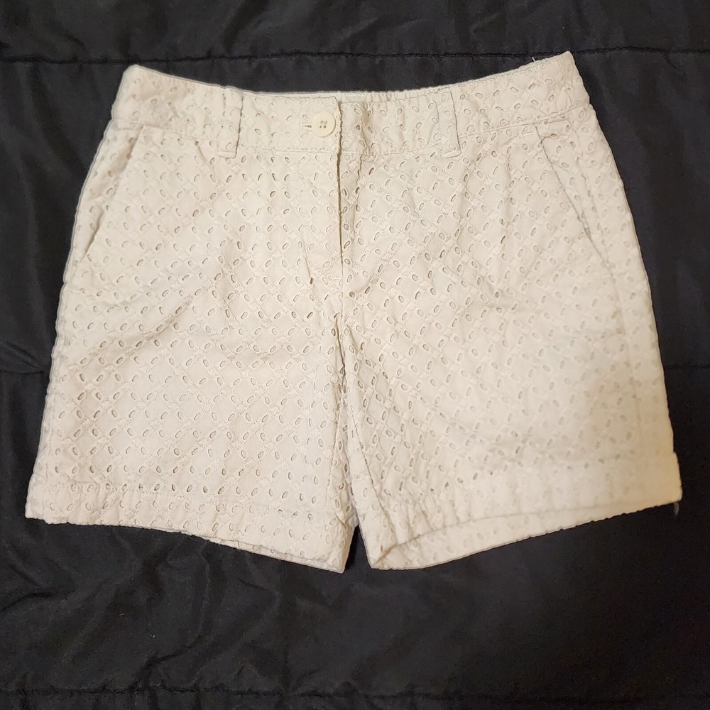 Ann Taylor LOFT Size‎ 00 Ivory Cream Eyelet Cloth Mid Rise Original Shorts
